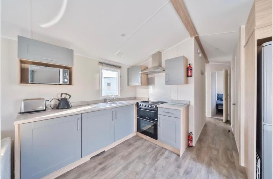 Emma'S Retreat 3-Bedroom Caravan Sleeps 6 At Durdle Door Nr Wareham Dorset Exterior photo