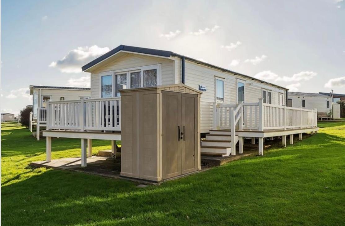 Emma'S Retreat 3-Bedroom Caravan Sleeps 6 At Durdle Door Nr Wareham Dorset Exterior photo