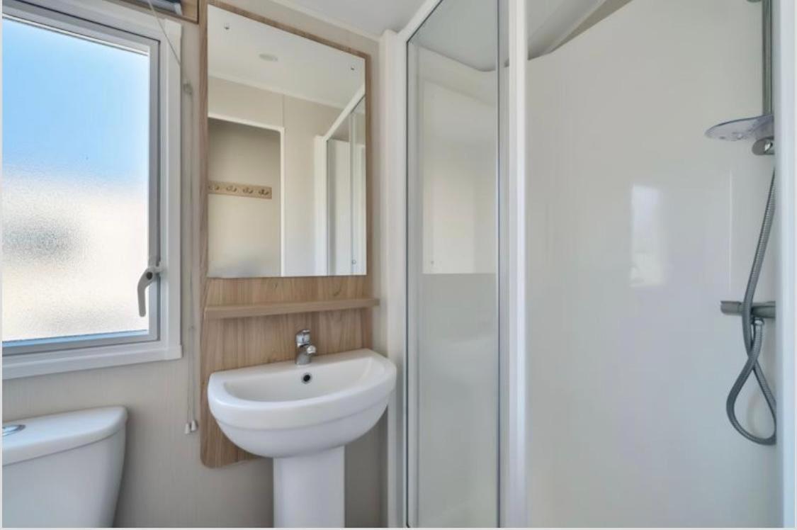 Emma'S Retreat 3-Bedroom Caravan Sleeps 6 At Durdle Door Nr Wareham Dorset Exterior photo