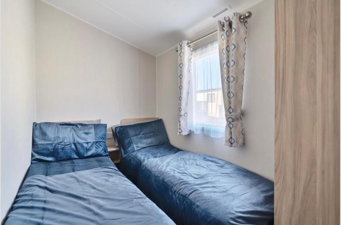 Emma'S Retreat 3-Bedroom Caravan Sleeps 6 At Durdle Door Nr Wareham Dorset Exterior photo